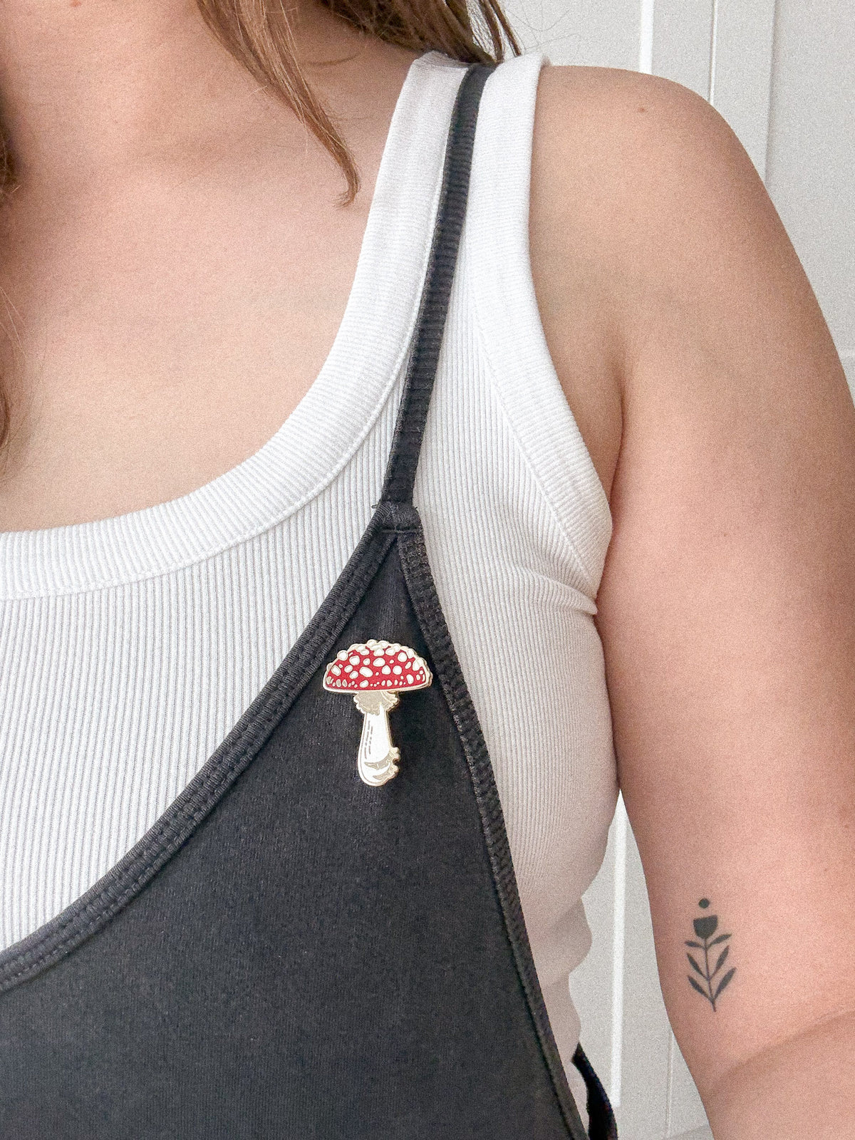 Fly Agaric Mushroom Enamel Pin (Gold)