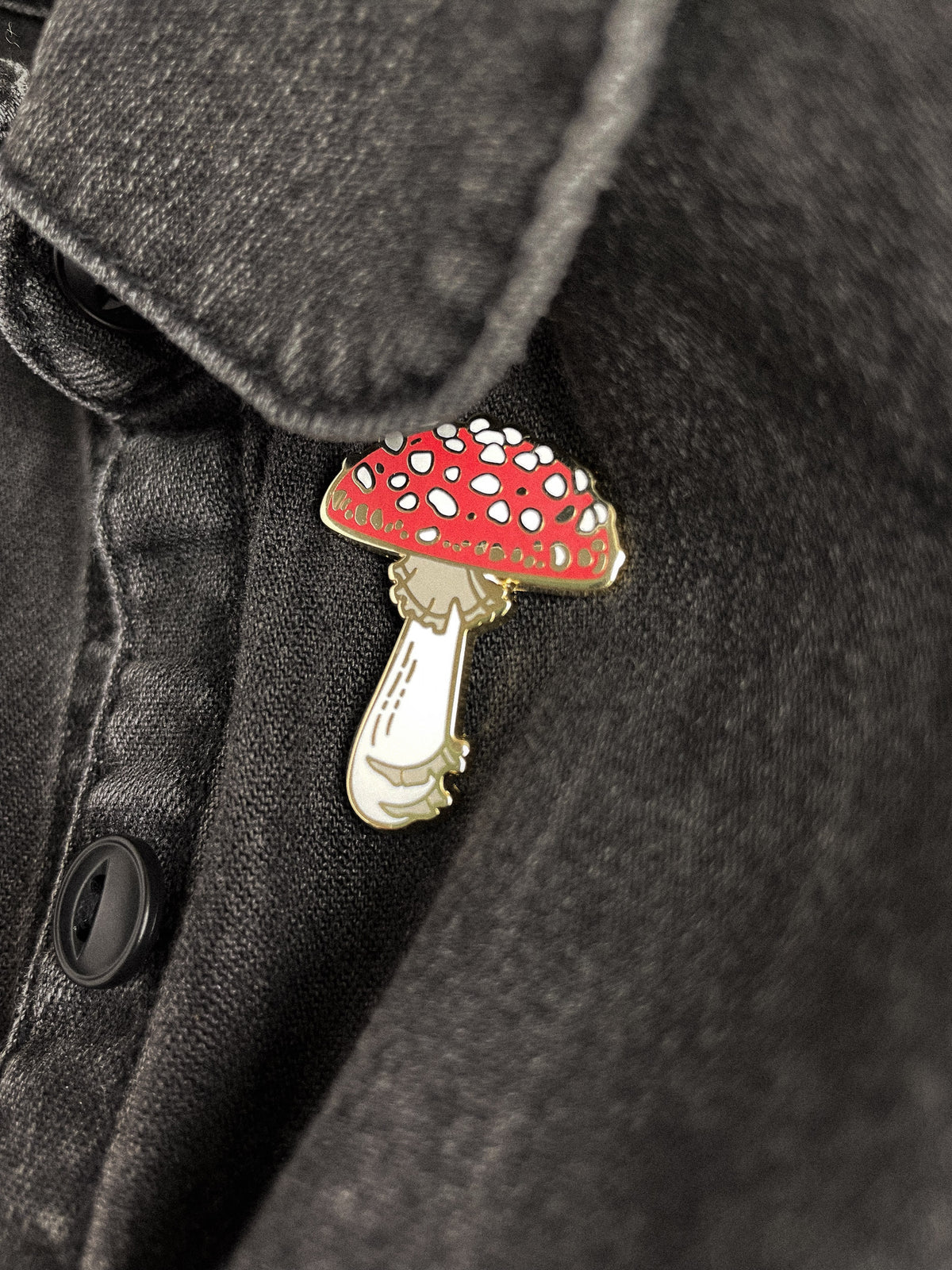 Fly Agaric Mushroom Enamel Pin (Gold)
